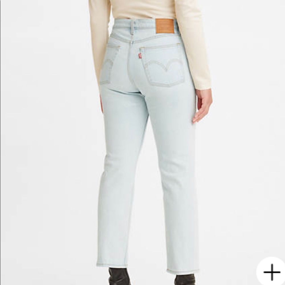NWT Levi Wedgie Straight 28x26 High Rise